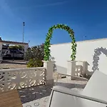 Holiday Apartments *